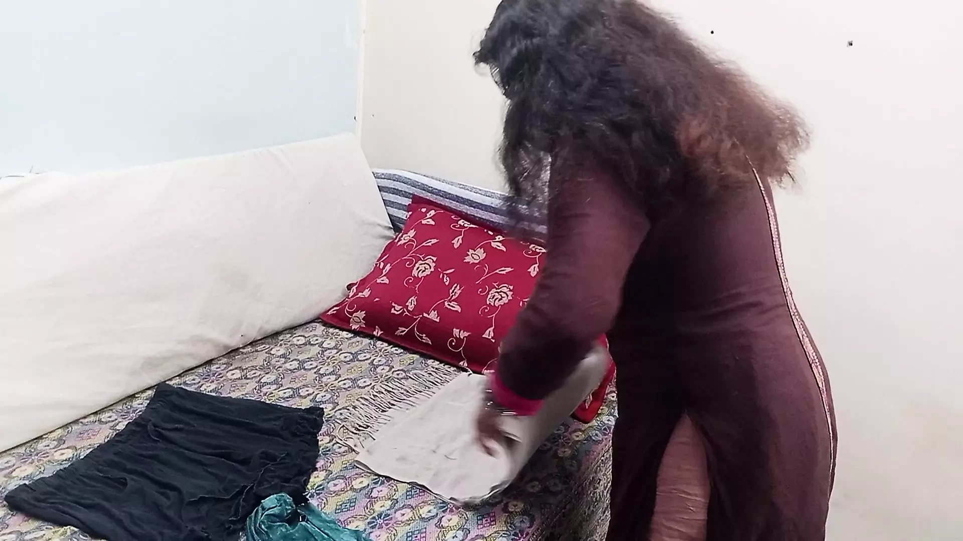 BHABHI AND STEP SISTER IN LAW SECRETLY HAVE ANAL SEX- DEVAR BHABHI