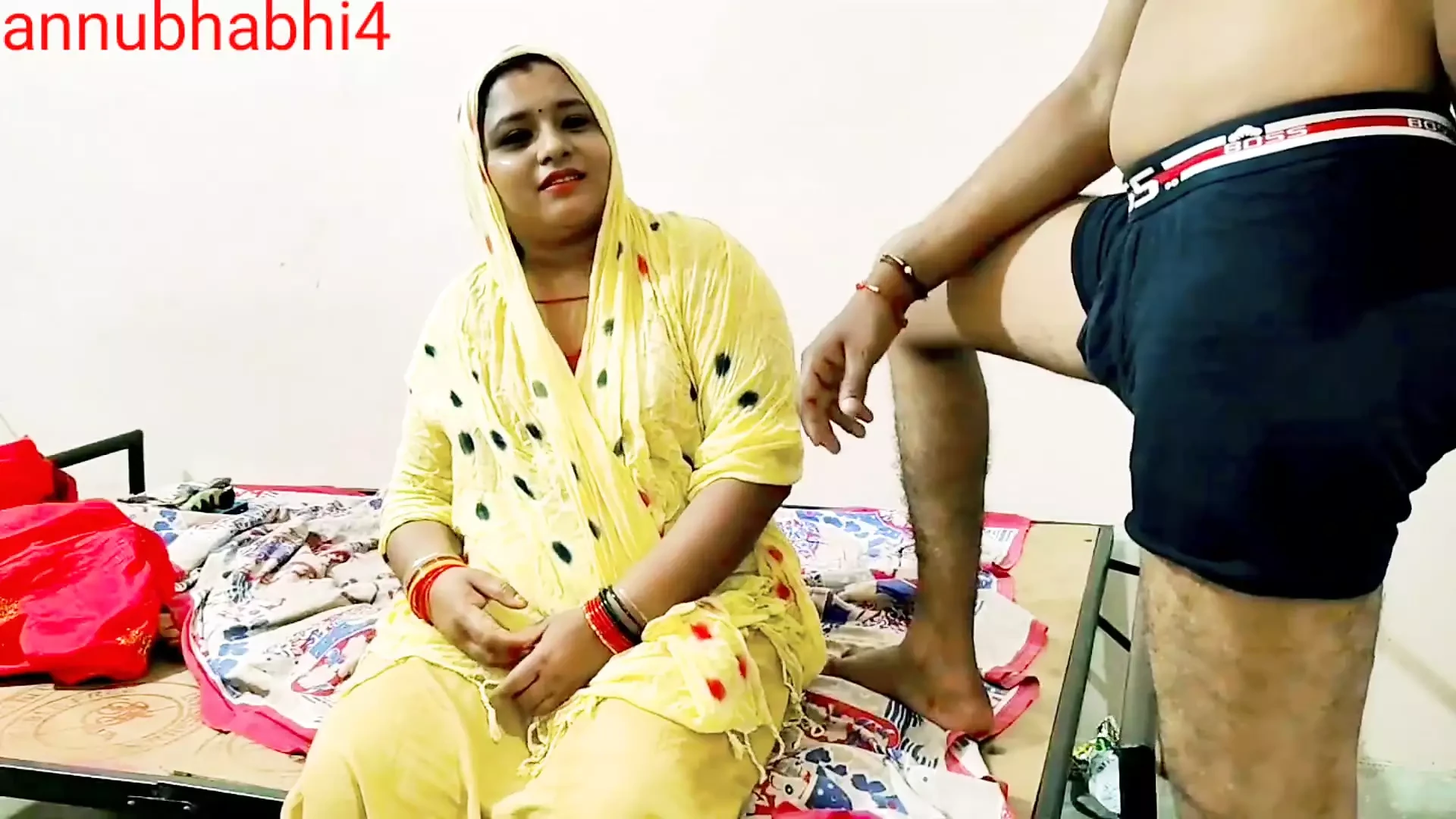 Desi Bhabhi Fuking neighbour boy’s