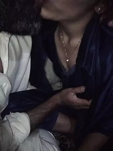 Desi girl sucking brother friend cock