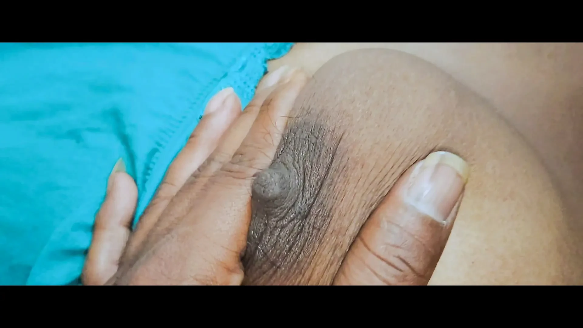 Tamil husband fingered to his wife, she is moaning and her doing blowjob to her husband