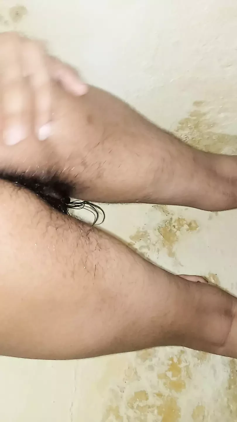 Bhabi toilet m pissing krty hauy