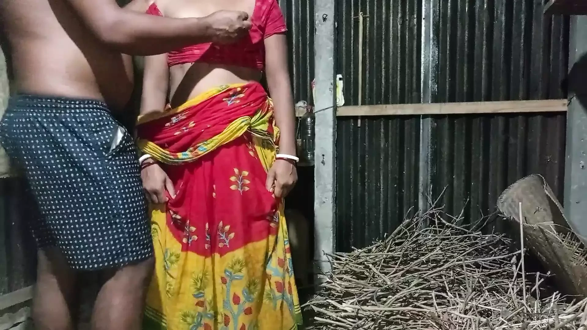 I came to my father-in-law’s house and fed my son-in-law and fucked my wife in the kitchen