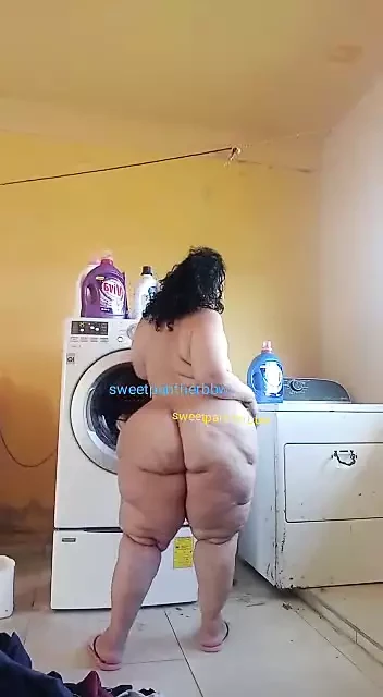 I like to wash my clothes naked, that makes me very hot and even more if the neighbor sees me….. mmmm