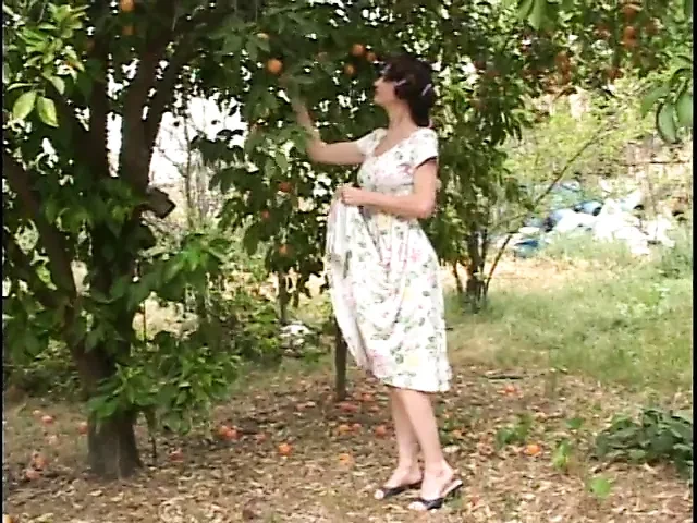 Mature woman gets younger woman naked outside and fingers