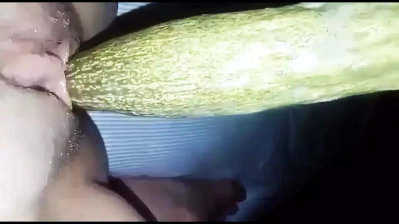 My pussy fucked by own hand