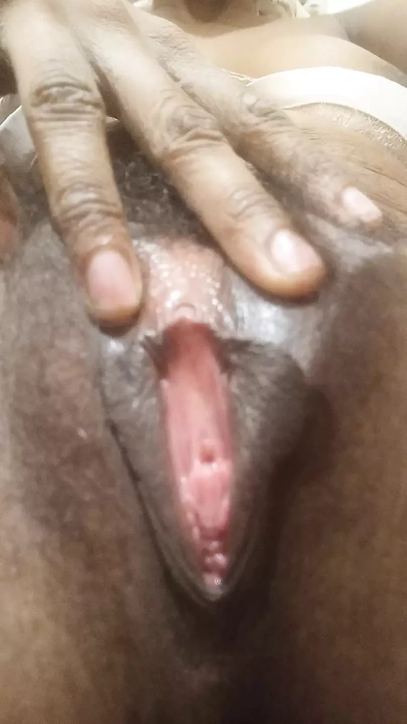 I fucked my aunt and it was so much fun. My aunt’s pussy is so big and tight that she squirts cum.