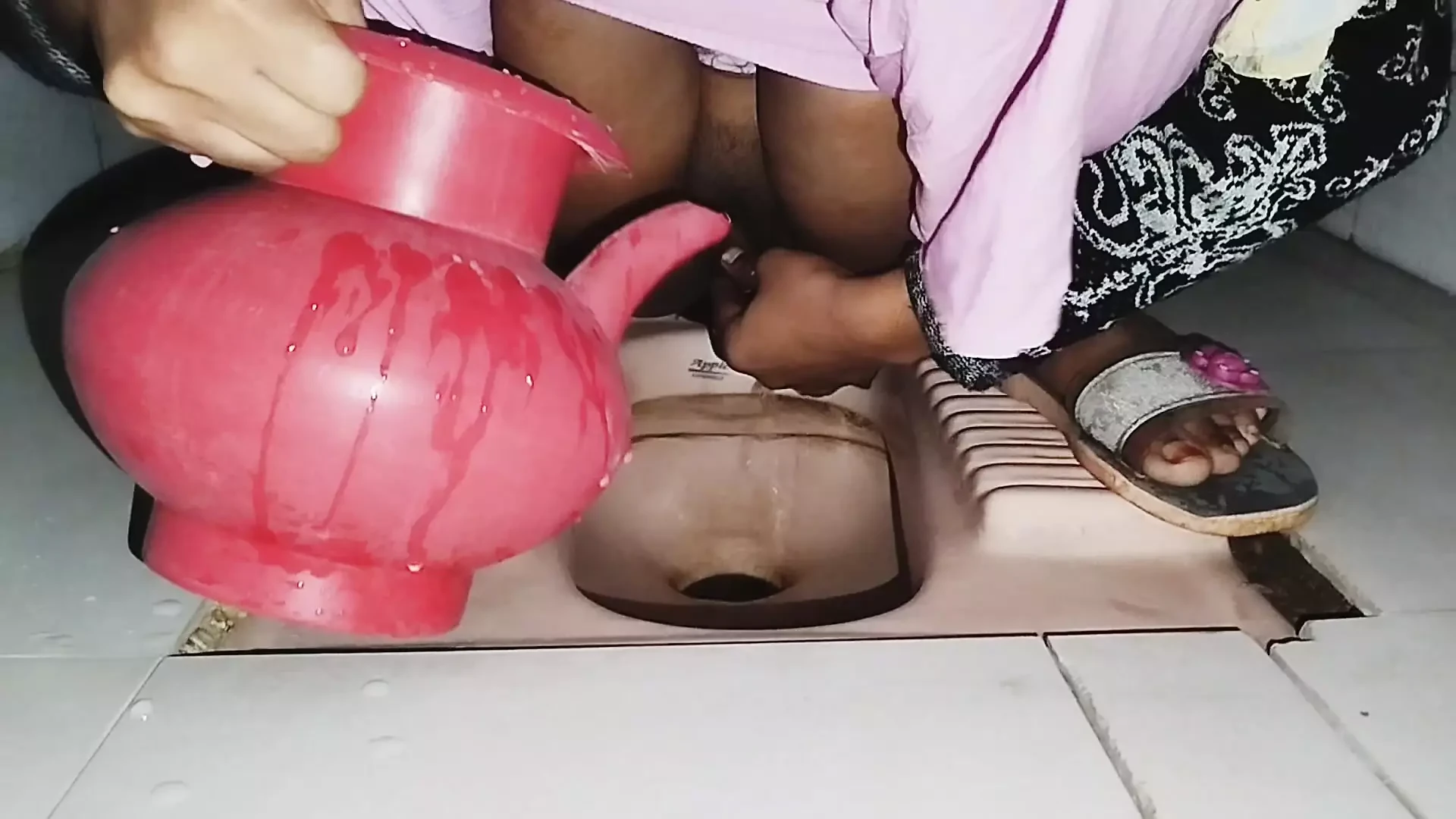 Toilet sex video with girlfriend