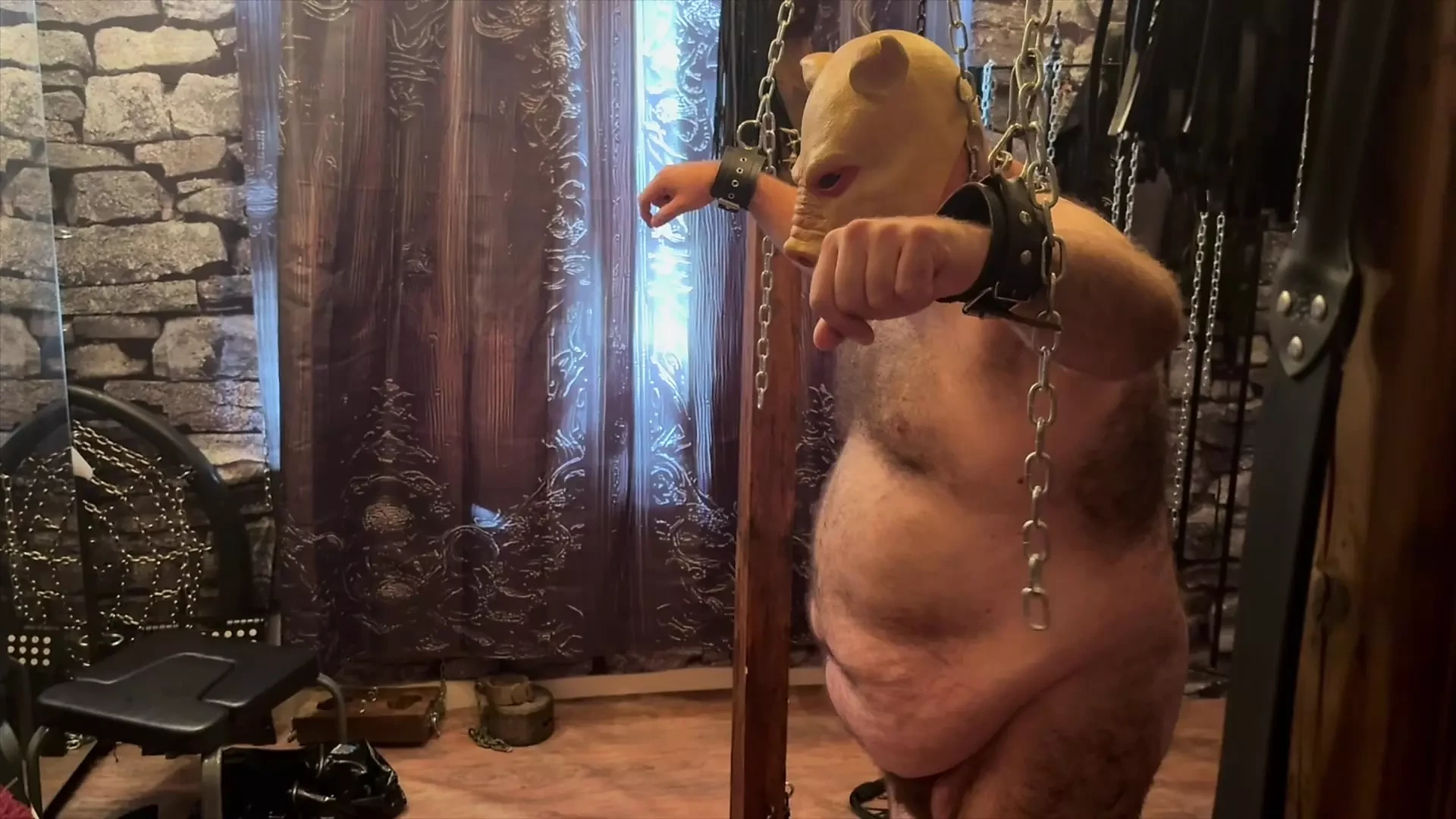 Part !:- Domina Satana does sensual play with Satana’s Piggy.