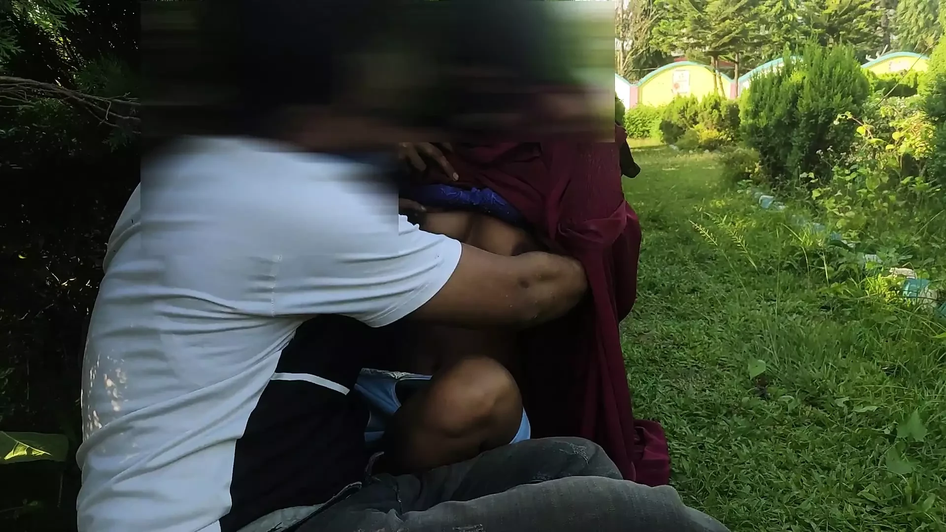 Boy & Girl Caught In Park Doing Sex