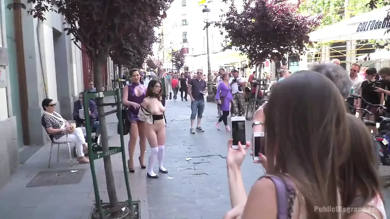 Zenda Sexy: Walk of Shame