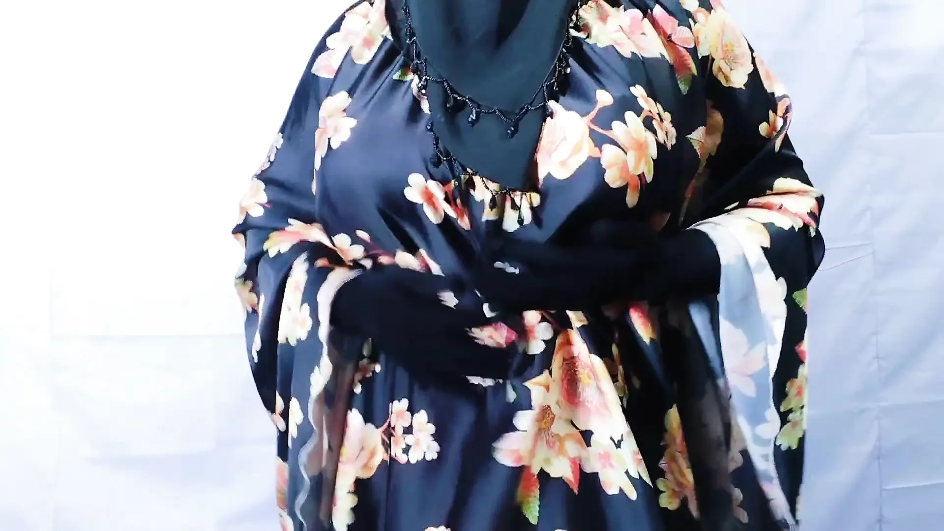 Muslim Hijabi Beautiful Housewife Fucking with Neighbor – With Clear Hindi Audio
