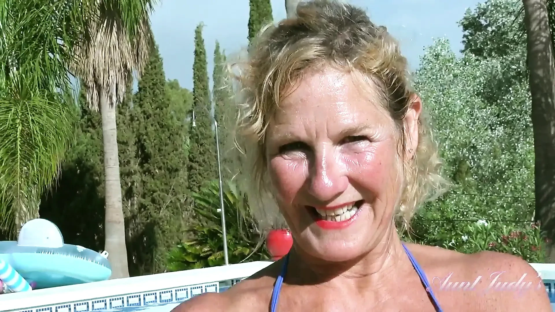 AuntJudys – Your New Pool Lady Mrs. Molly Sucks Your Cock (POV)