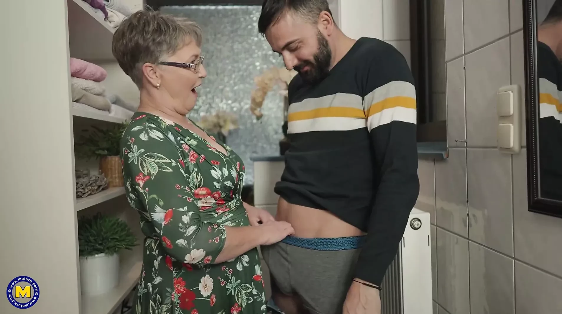 OldCunts – Mature mothers take young cocks in their hungry