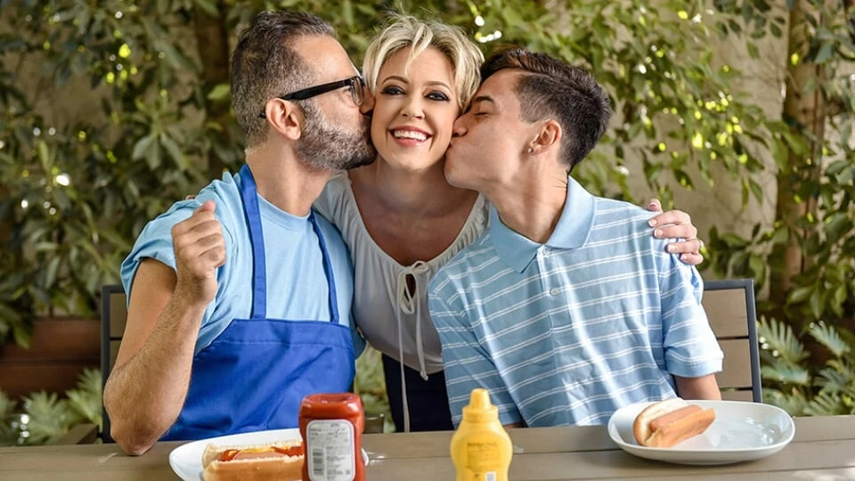 FamilyStrokes – Desperate Stepmom Dee Williams With Massive Jugs Begs Her Stepson To Impregnate Her