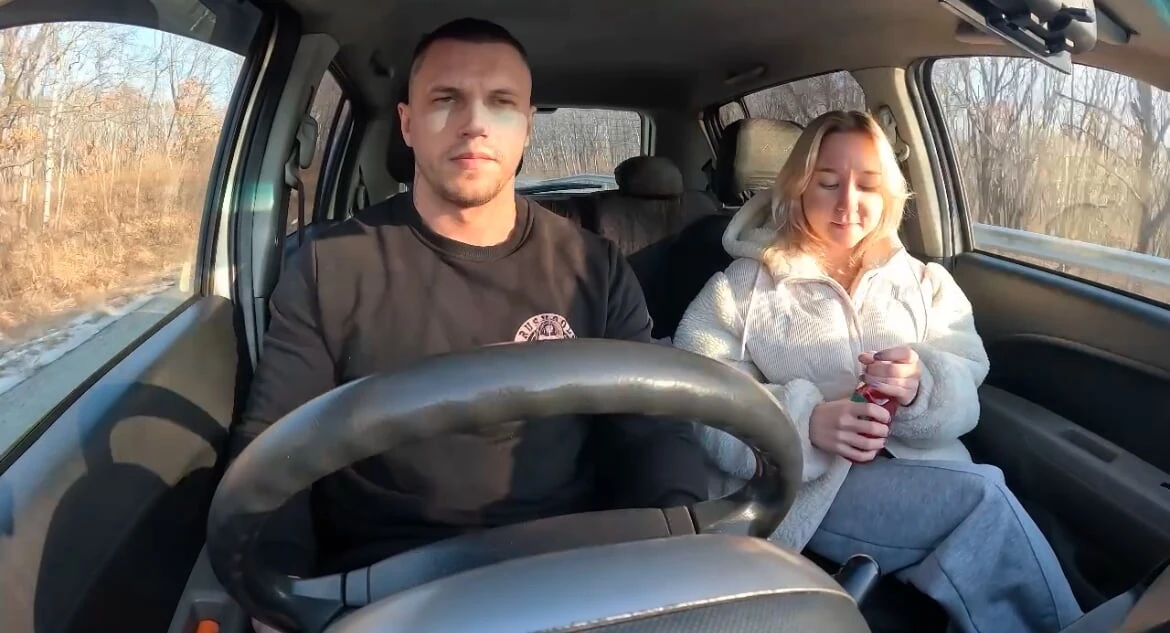 I gave a ride to a fellow traveler and fucked her