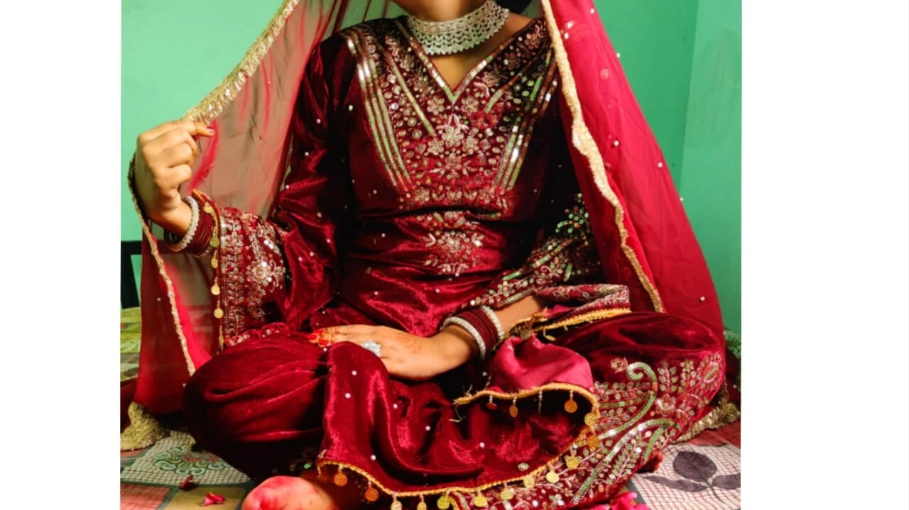 Desi Indian suhagraat sex video MMS, Beautiful indian bride first night Sex hindi Xxxx