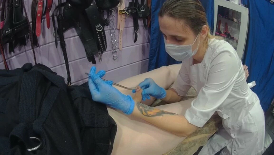 Medfet sounding in straitjacket