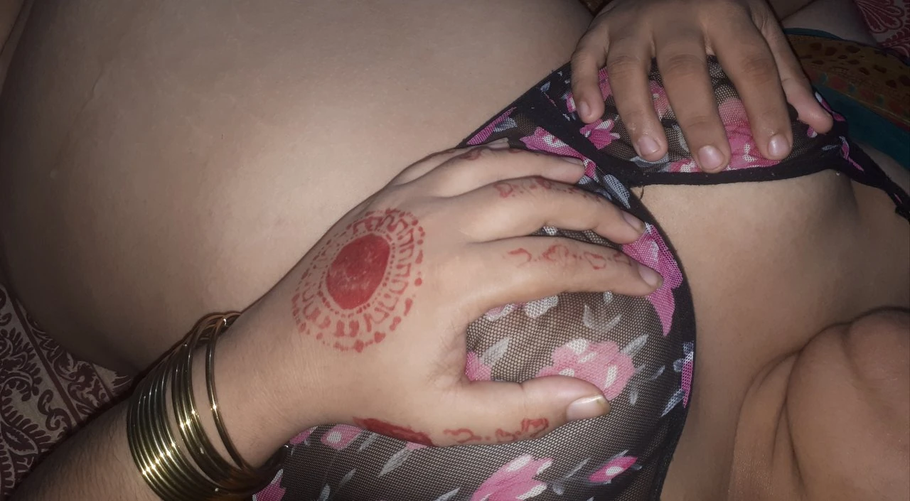 Married Stepsister has an and fuck while She is Relaxing at home and dick riding sex secen video upload by QueenbeautyQB