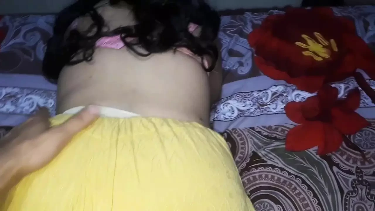 DESI LOCAL BHABHI ROUGH FUCK WITH HER 18+ YOUNG DEBAR ( BENGALI SEX) VIDEO BY RedQueenRQ