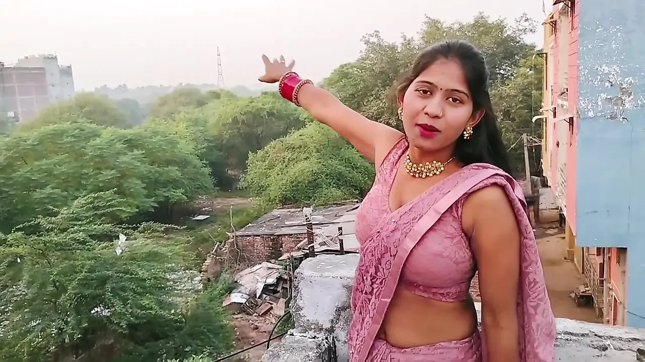 indian coupleShares bed with StepMom while his StepSister hides under the bed