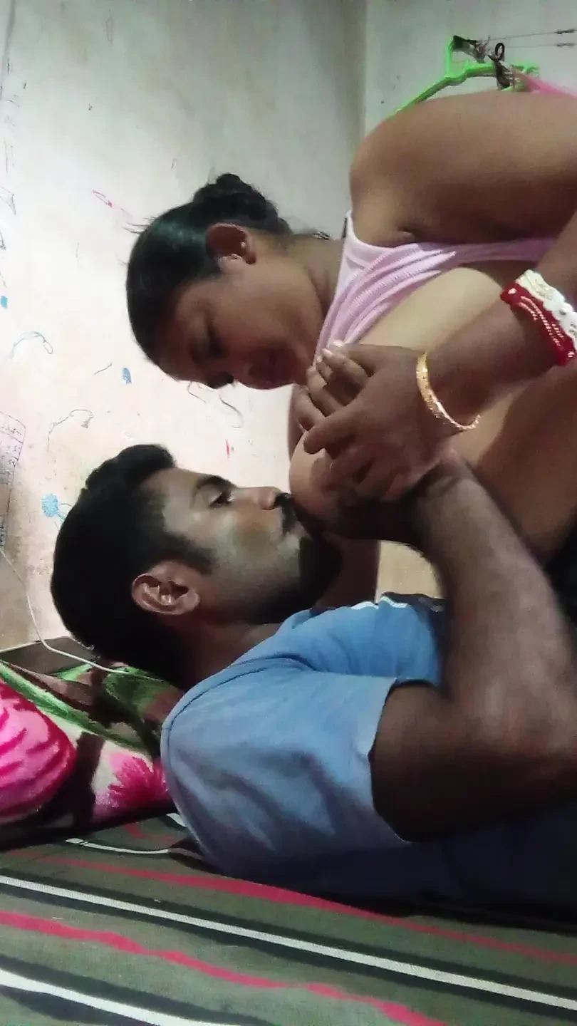 Desi Local Village Teen Girl Outdoor Xxx Video, Indian beautiful village girl outdoor sex video