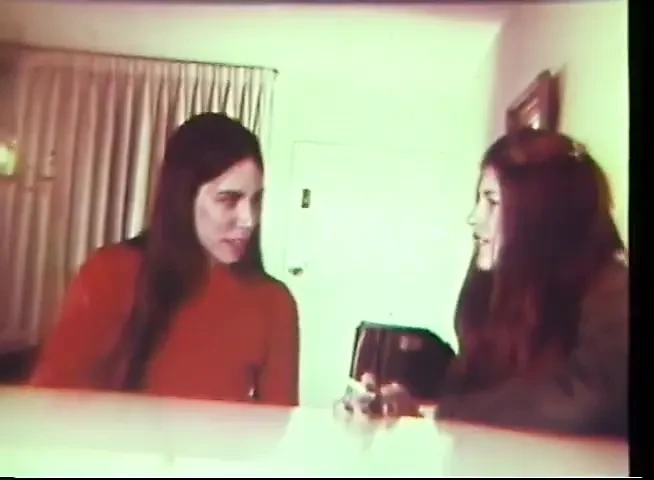 Vintage threesome pussy fucking pussy licking threesome in 69 position