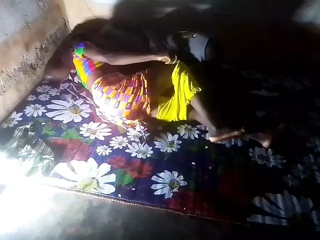 Mimi, the very horny Indian girl asks for a fuck