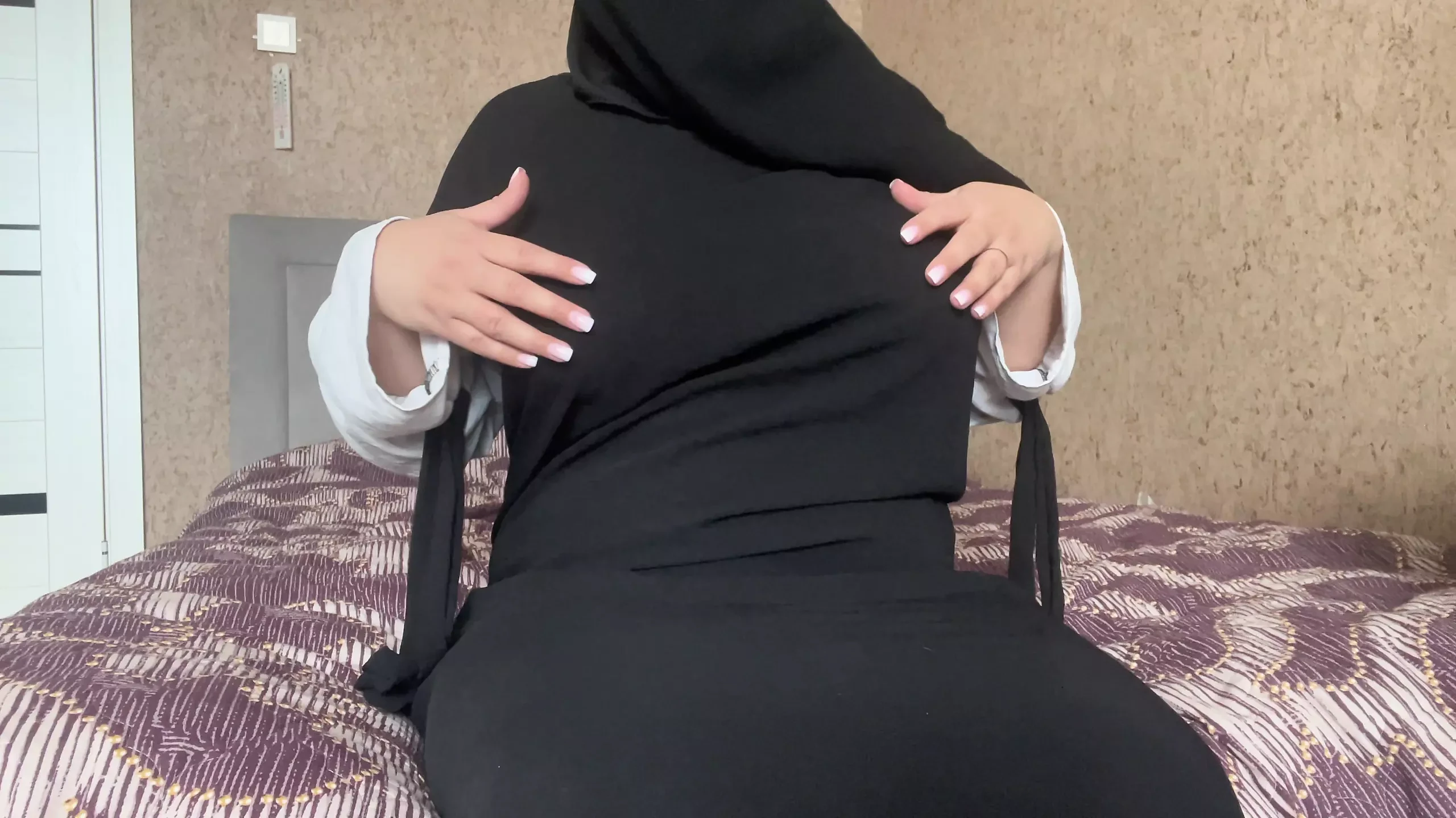 Turkish Muslim Girl Wants To Have Hot Sex In Her Wet Tight Pussy