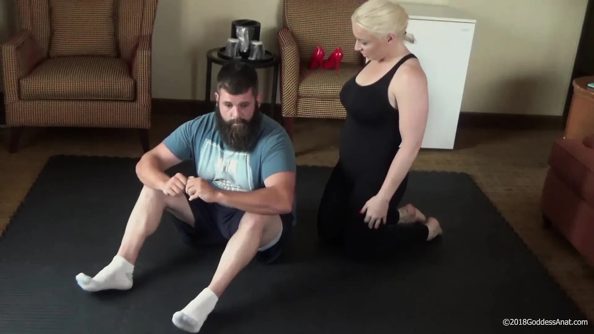 St. Louis Knockout! Goddess Dominates and Frank Snores