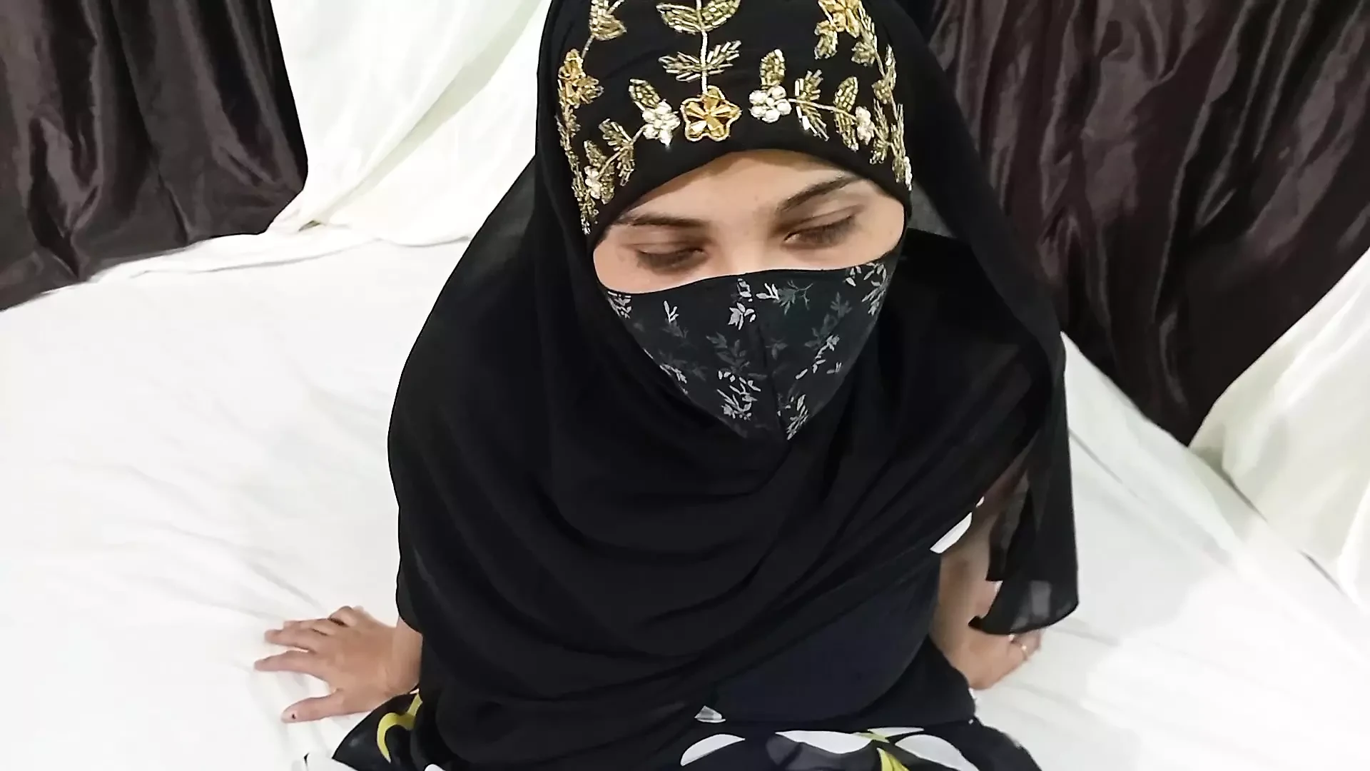 Muslim Bhabhi has creampie pussy