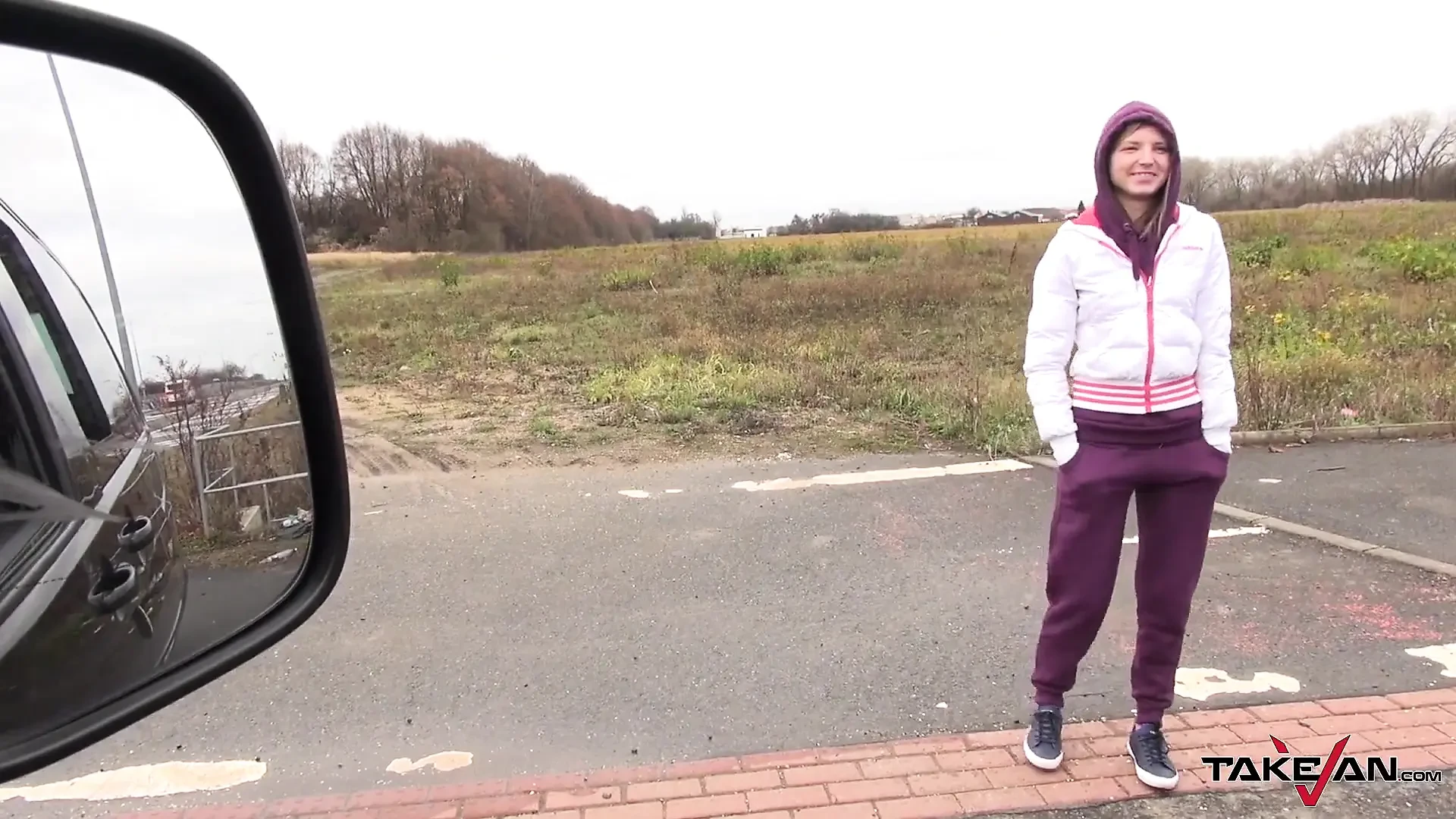 Russian superslim runner discover Alladin on a magic carpet