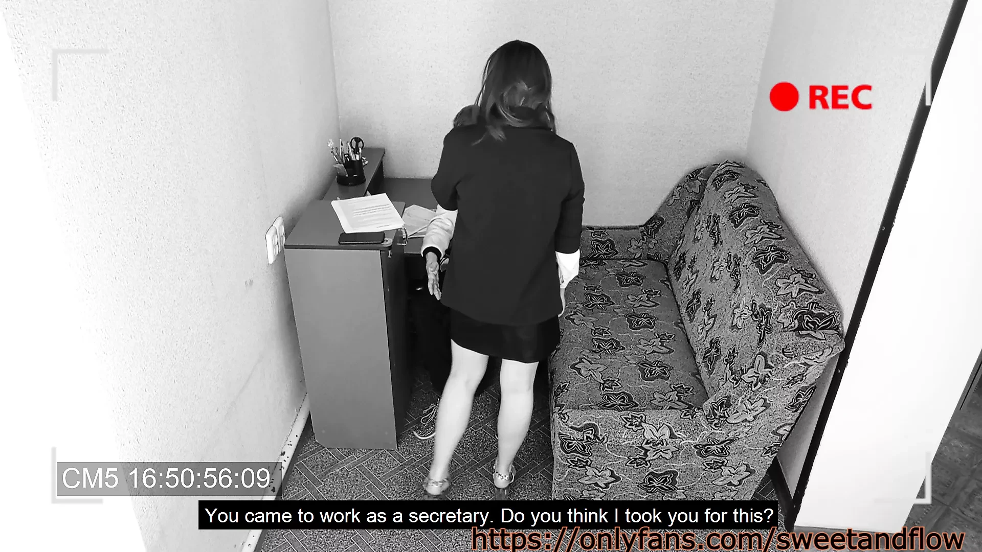 Boss Fucks Married Secretary – Cam Recorded