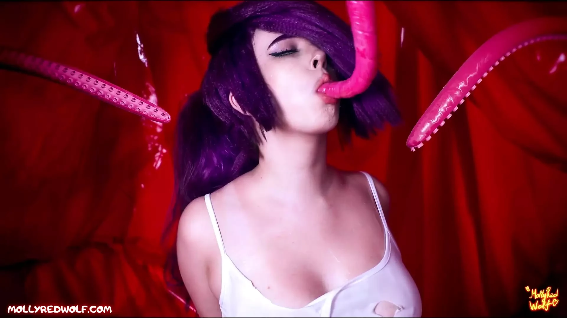 Futurama. Leela Impregnated by Alien – Mollyredwolf