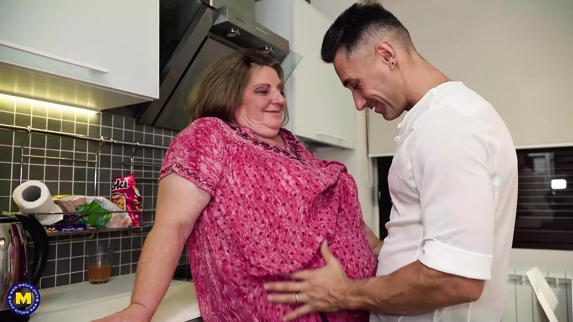 Curvy big breasted Jana loves younger muscled men