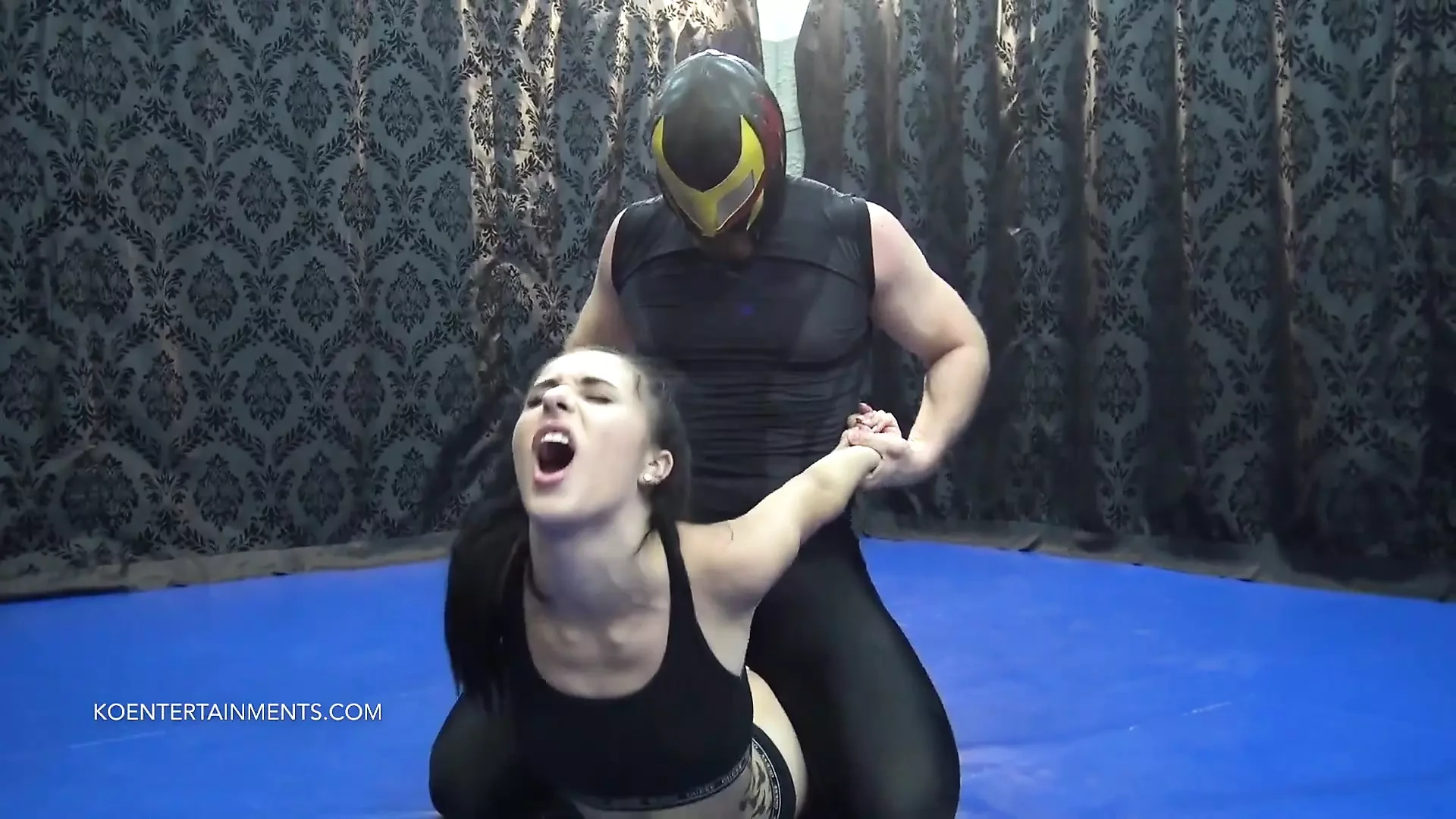 Humiliating Maledom 30 – Alyssa Bounty 1.