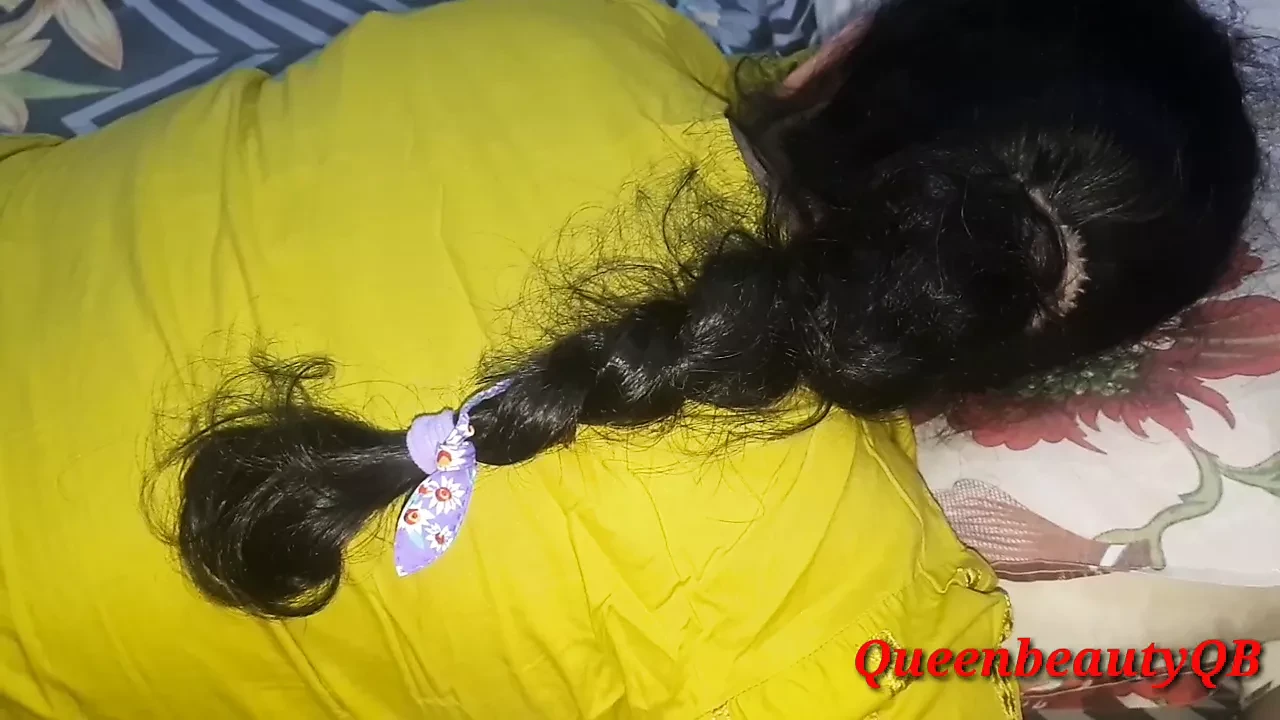 New desi hot and sexy stepsister- in – law called her big cock boyfriend at home , clear audio