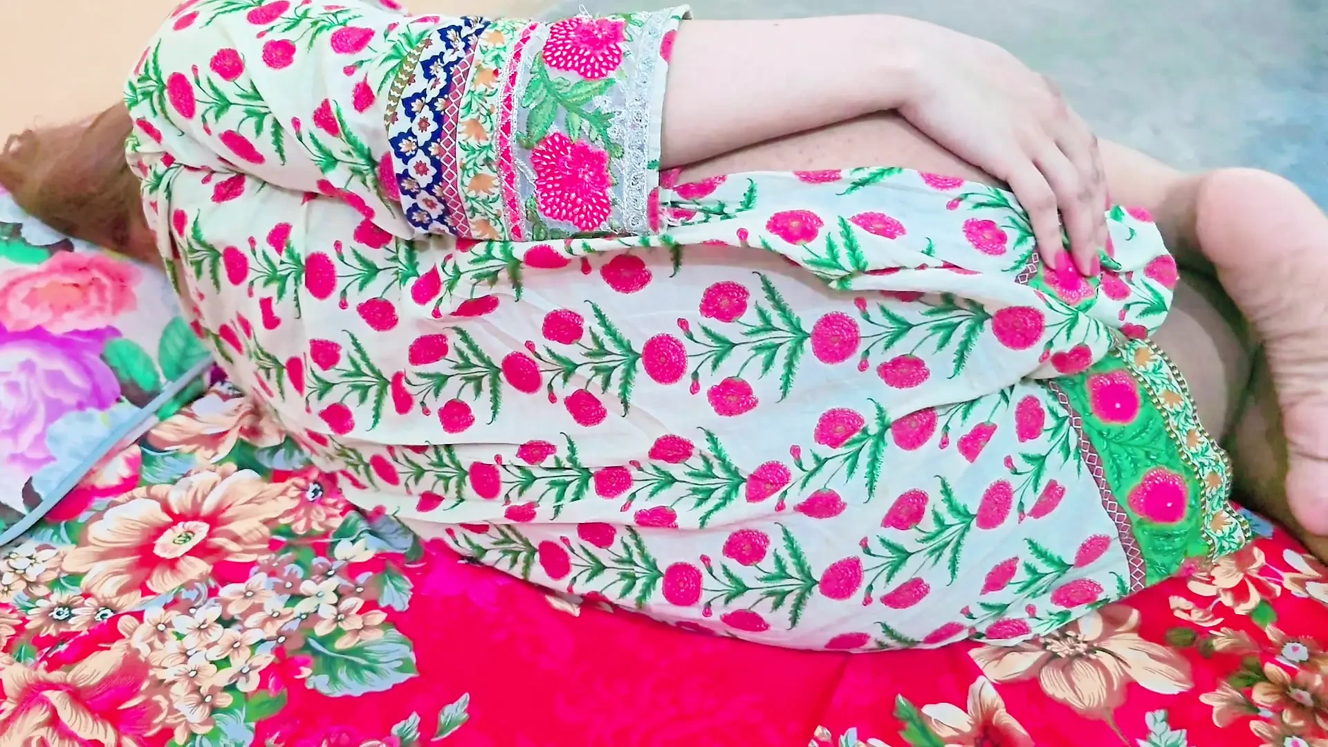 My Beautiful Married Stepsister Coming home Alone-Hindi Audio 🥵