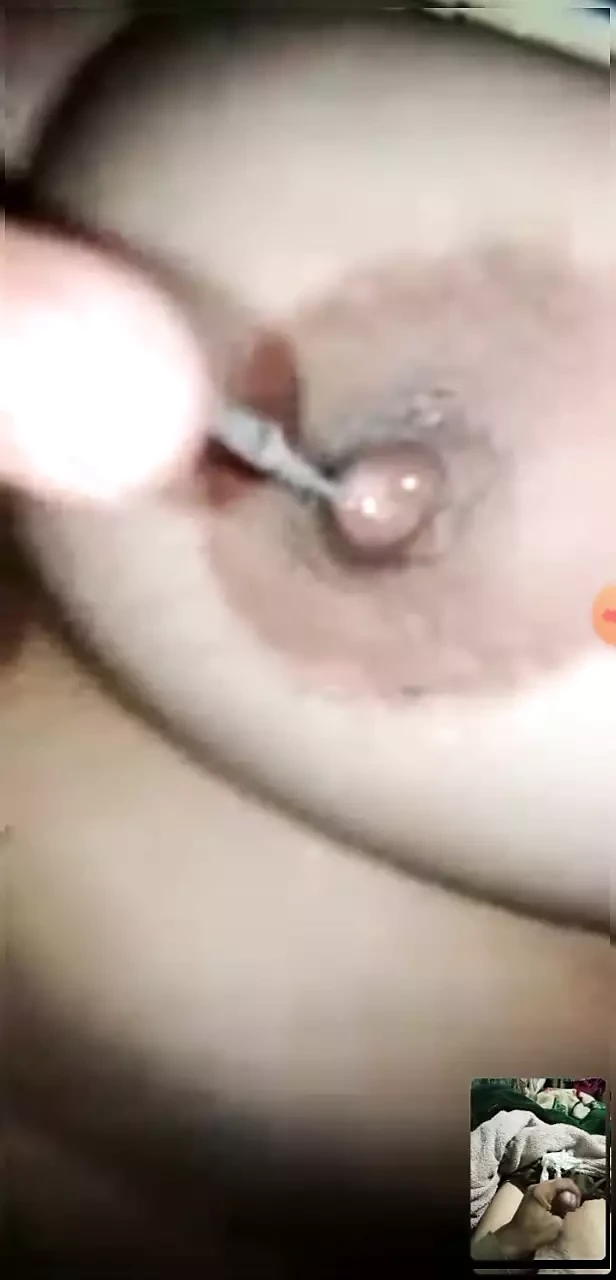 Imsha rheman Pakistani TikTok star latest video scandal show big boobs to her boyfriend