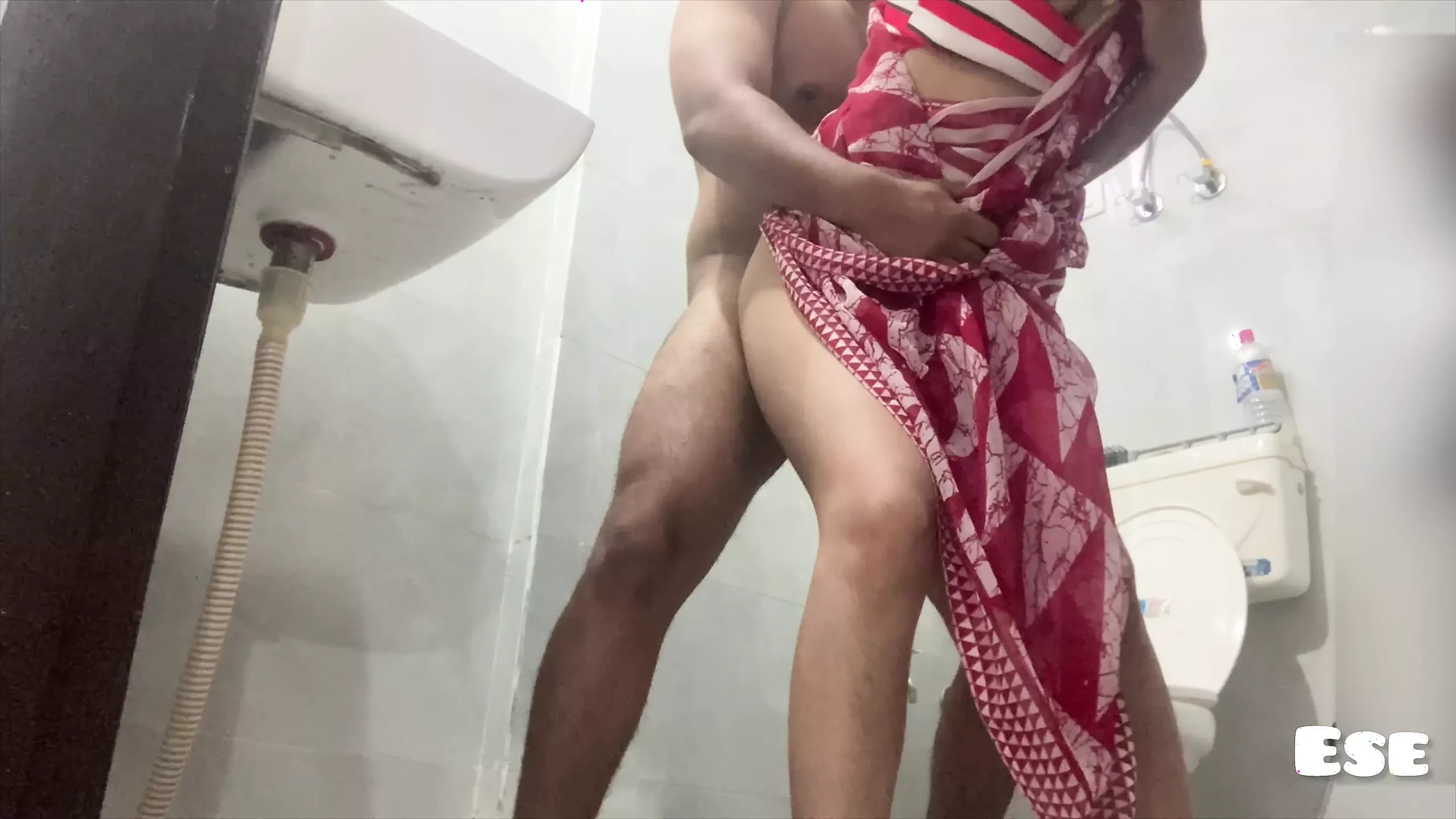 Real Hindi Dirty Talk saali ke saath aur Bathroom mein ki jija ne apni hot saali ki chudai