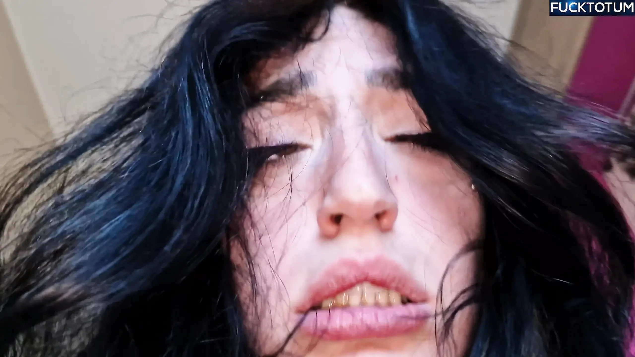 I Keep Coming Screaming Then Cum in My Eyes