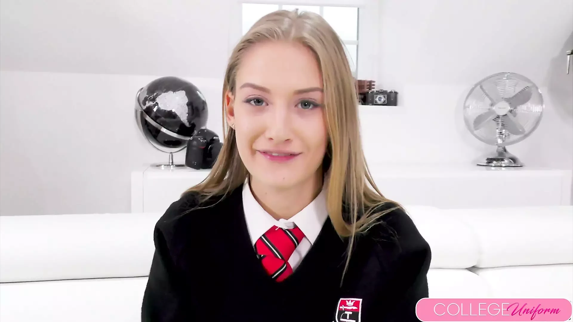 Schoolgirl Tiffany Tatum’s Casting Audition Pussy Pounding!