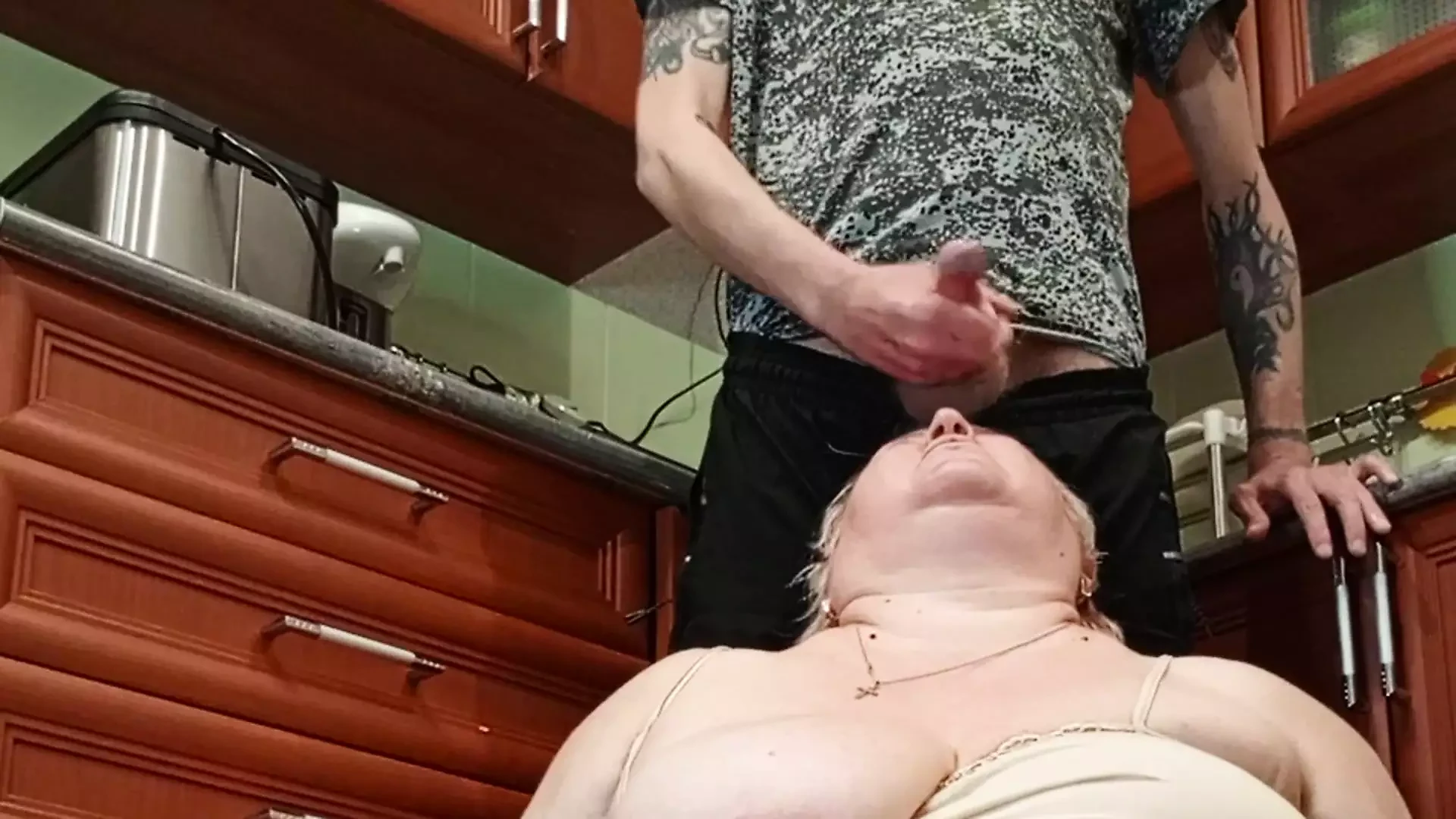 hot cum in stepmom’s mouth after jerking off a dick in the kitchen