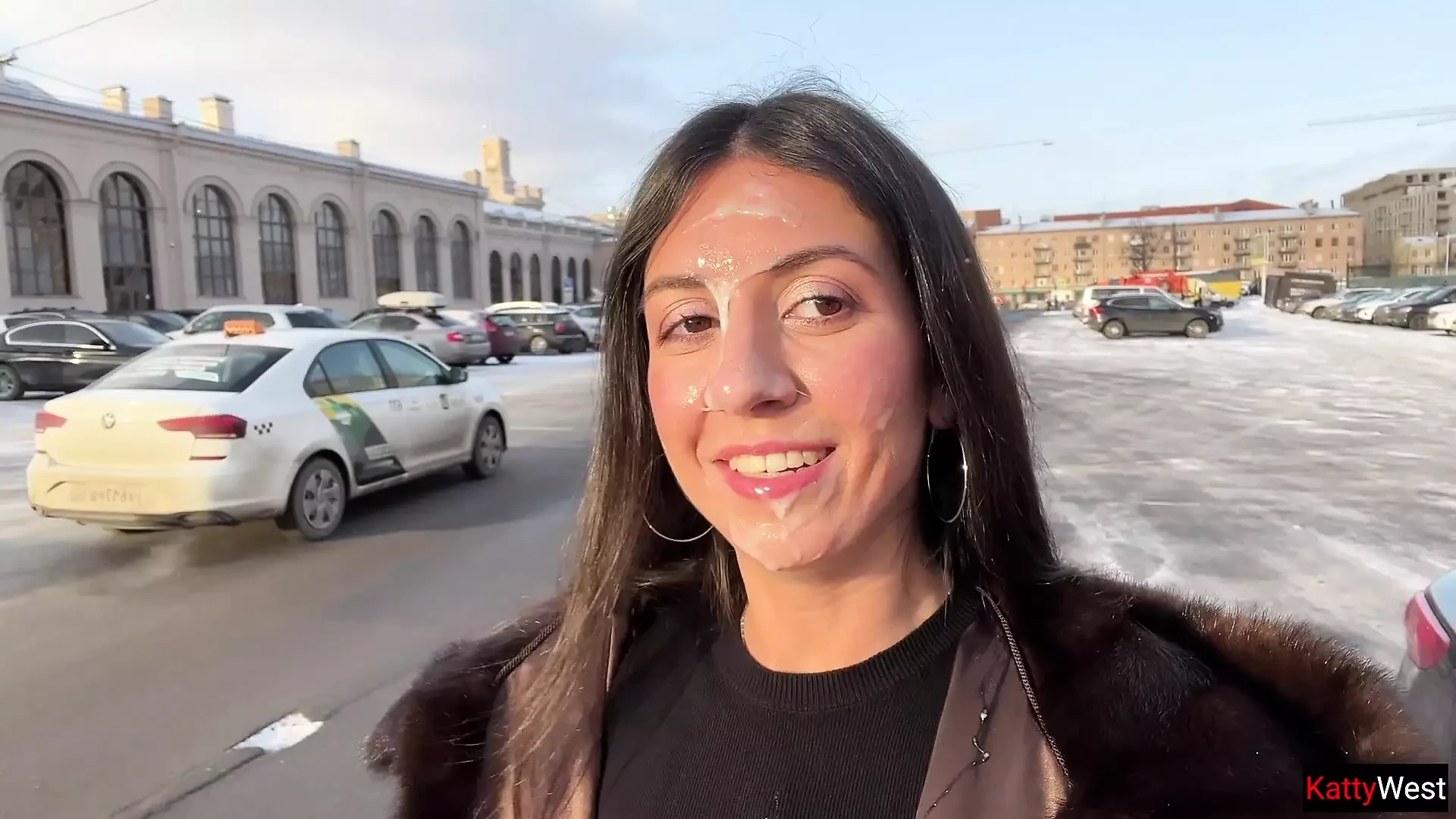 Agreed to walk with a stranger's sperm on my face in a public place – Cumwalk