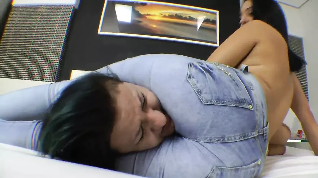 MF-Sexy and Hard Headscissor Jeans Domiantion-Free Clip