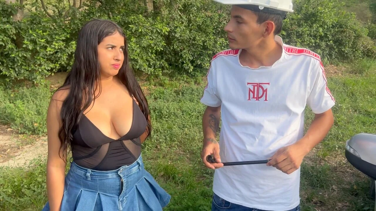 COME ON I SHOW YOU HOW TO FUCK IN A CAR, I fuck stranger in exchange for repairing my car