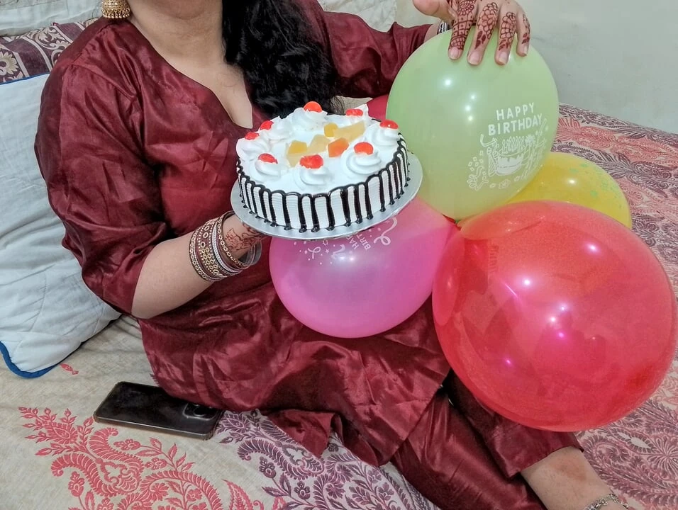 Indian sister-in-law agrees to sex on her birthday – Hindi audio