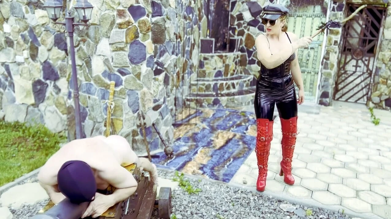 Making his back red hot and purple 487