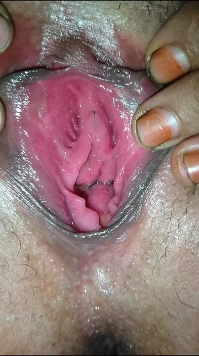 Desi Nargis Bhabhi fingering her pussy to orgasm