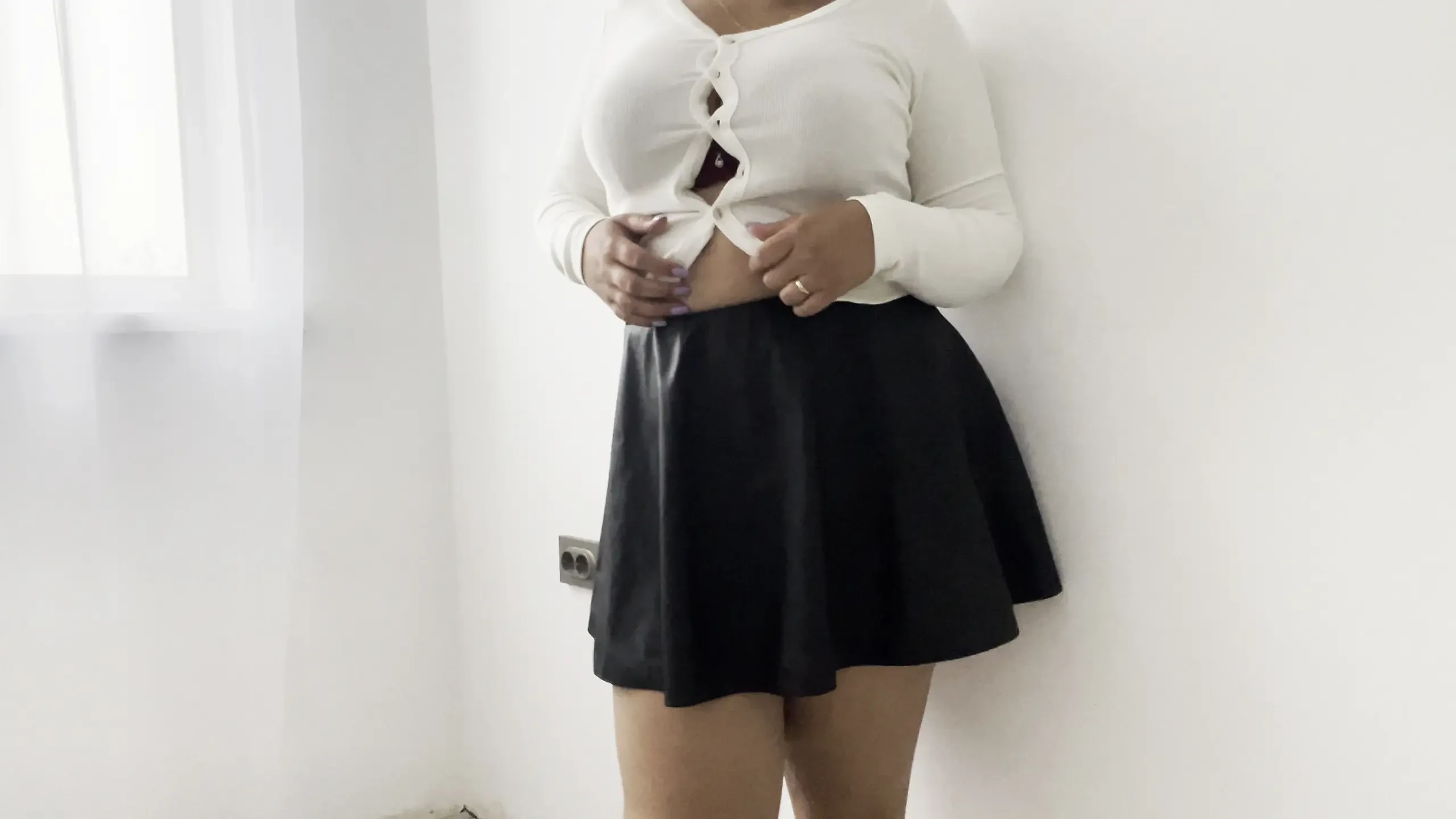 Turkish MILF Gives JOI