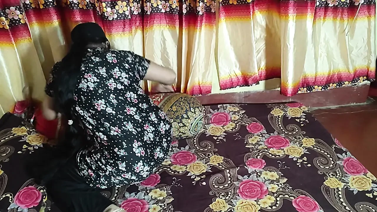 Couple’s Private Fun Moment – Exclusive Behind-the-scenes Experience